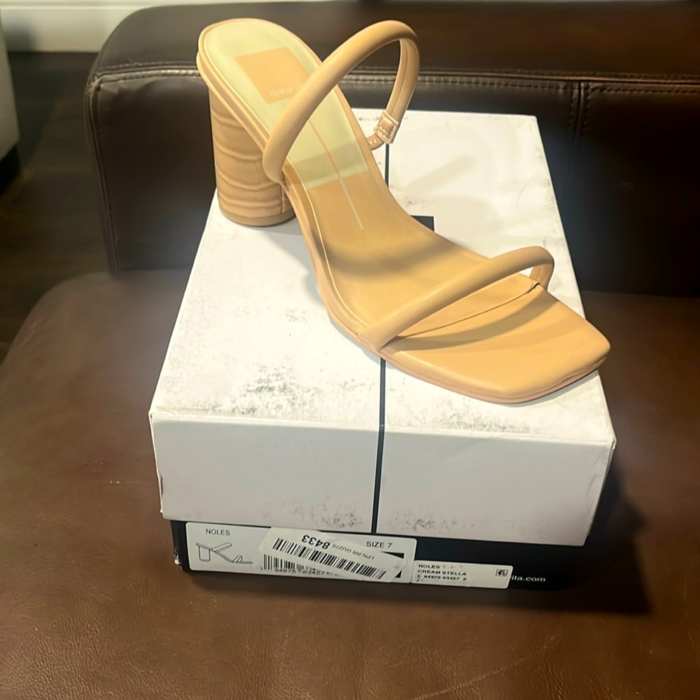 Dolce vita nude heels